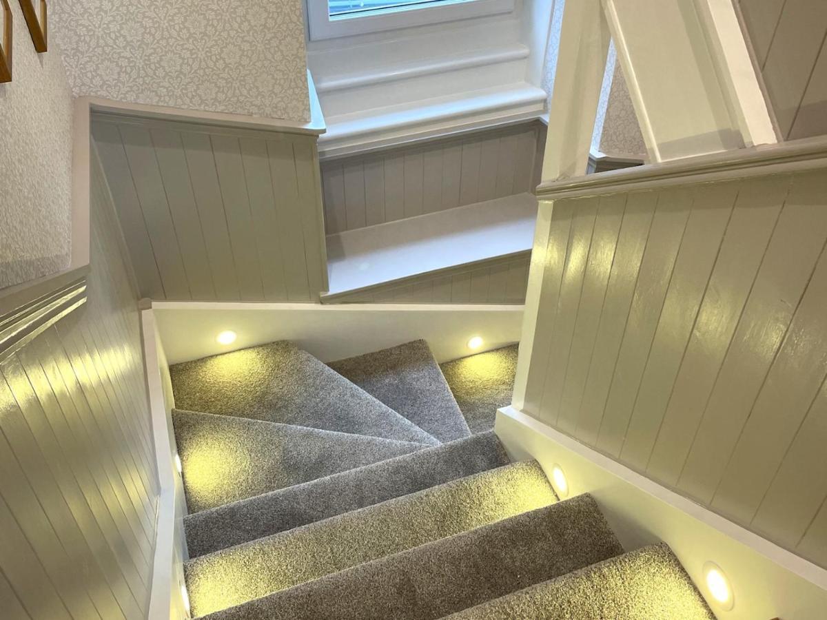 Pass The Keys Beautifully Presented 3Br Luxury Apartment カークーブリー エクステリア 写真