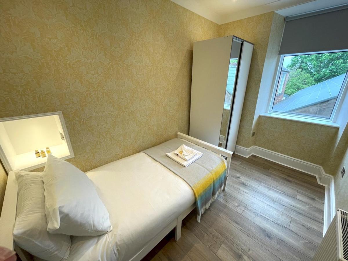Pass The Keys Beautifully Presented 3Br Luxury Apartment カークーブリー エクステリア 写真