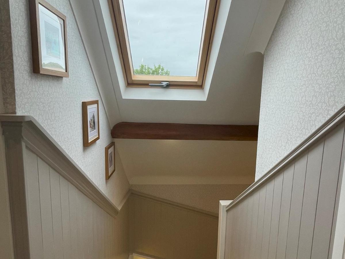 Pass The Keys Beautifully Presented 3Br Luxury Apartment カークーブリー エクステリア 写真
